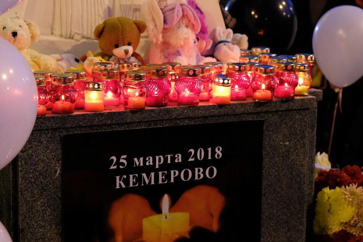 "Людям опять впарили кремлевскую заготовочку" - российский правозащитник о трагедии в Кемерово "Людям опять впарили кремлевскую заготовочку" - российский правозащитник о трагедии в Кемерово