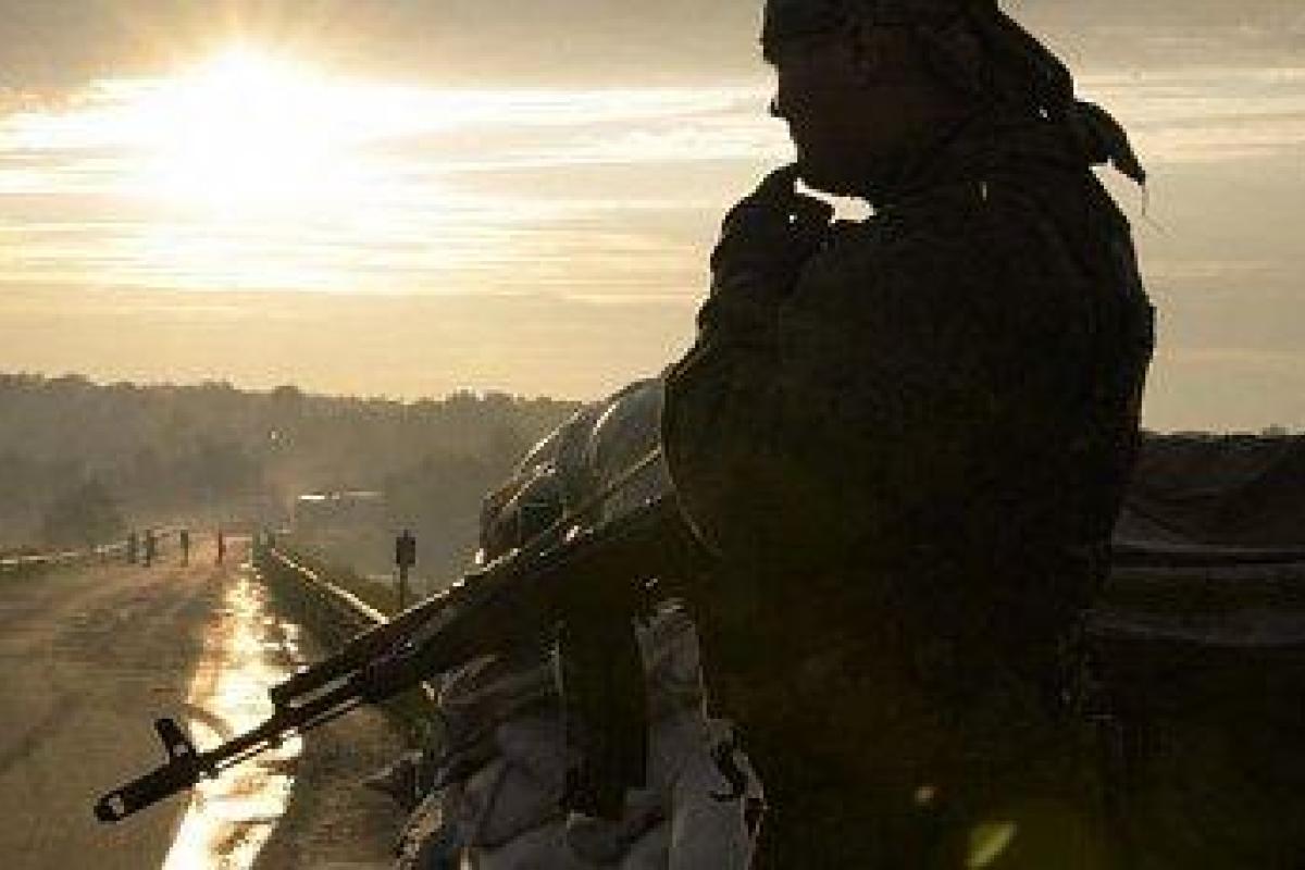 На Светлодарской дуге "Третья сила" уничтожила БМП и опорный пункт боевиков - волонтер На Светлодарской дуге "Третья сила" уничтожила БМП и опорный пункт боевиков - волонтер