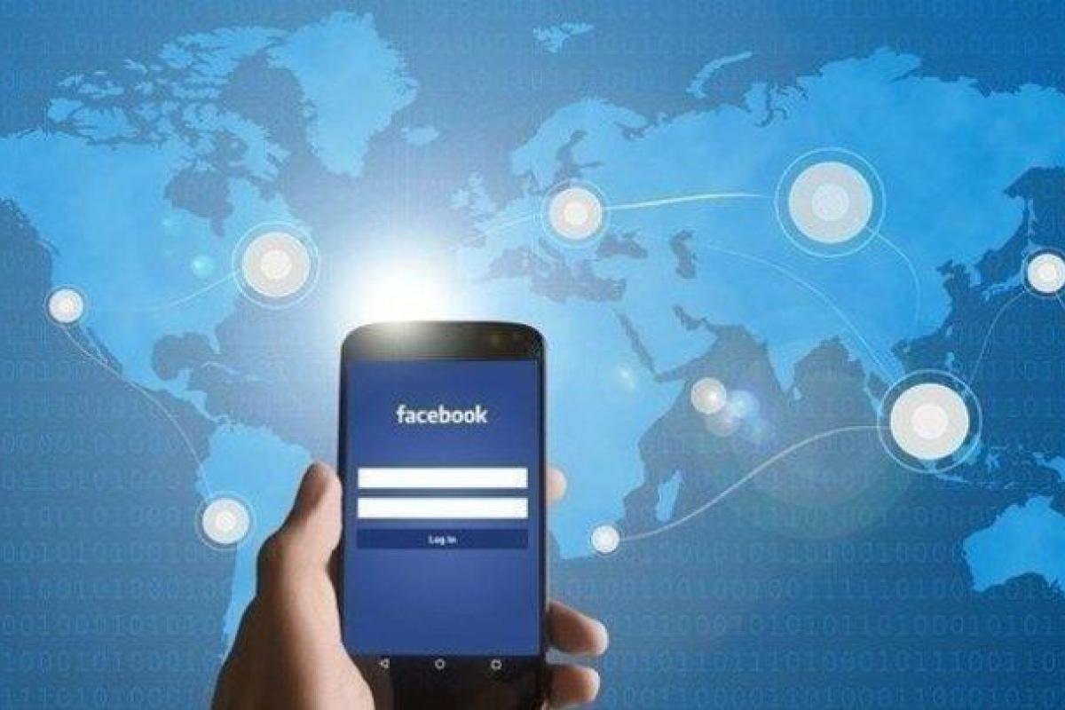 Facebook обвиняют в утечке данных 50 млн пользователей Facebook обвиняют в утечке данных 50 млн пользователей