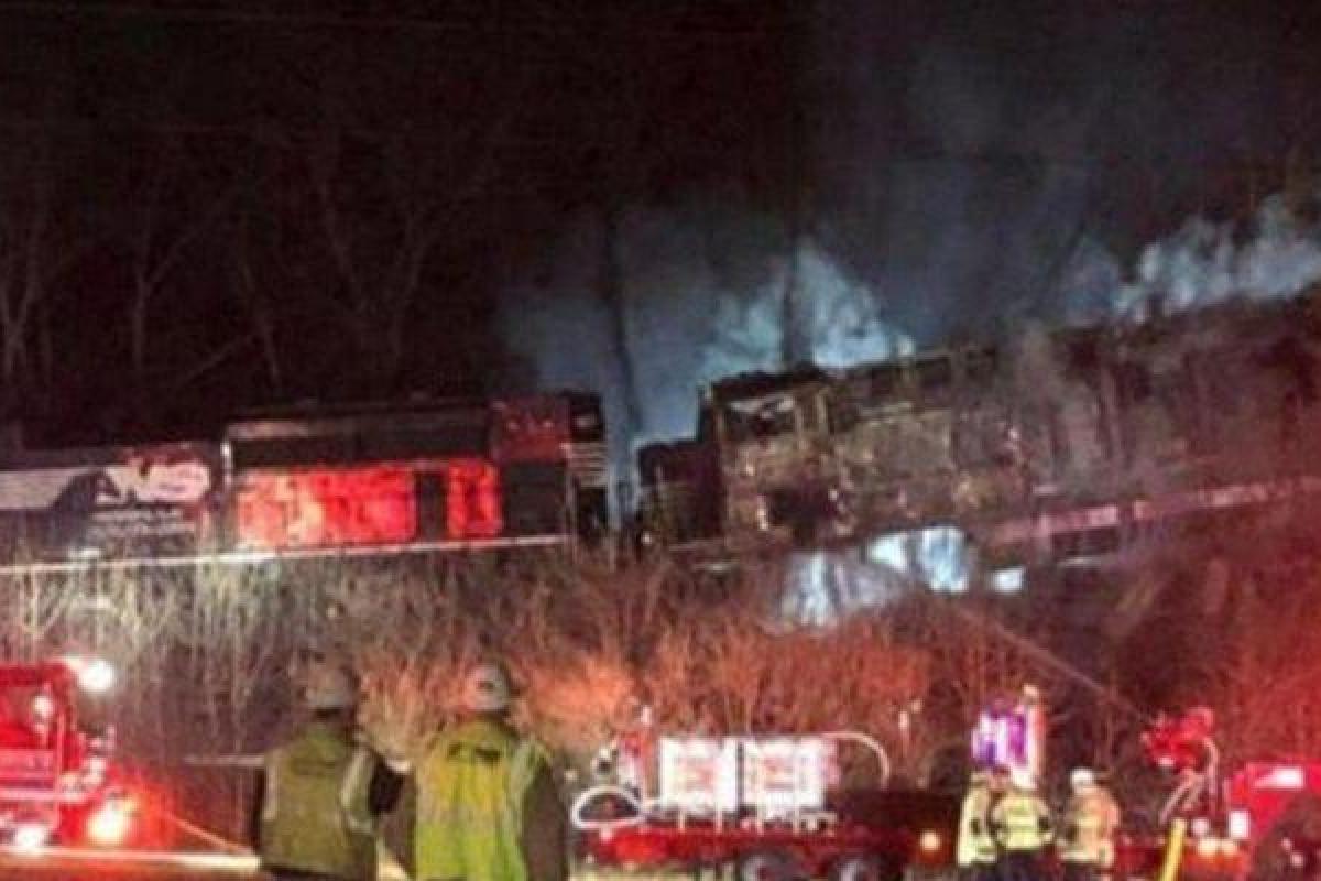 Появилось видео последствий столкновения двух поездов в США, снятое с высоты птичьего полета