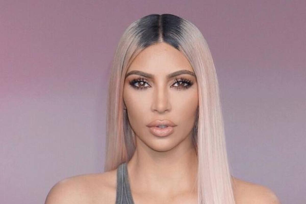 Ким Кардашьян разместила в Instagram обнаженные снимки: поклонники в шоке Ким Кардашьян разместила в Instagram обнаженные снимки: поклонники в шоке