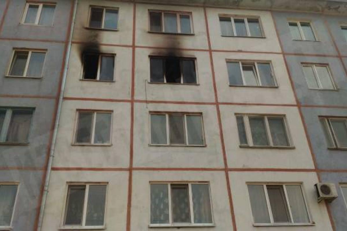 В России во время пожара в жилом доме погибли 6 человек, в том числе ребенок В России во время пожара в жилом доме погибли 6 человек, в том числе ребенок