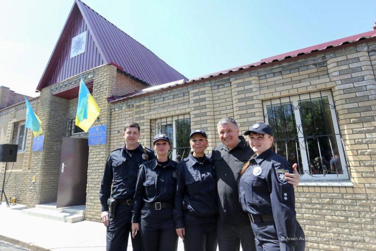 В Станице Луганской открыли новый полицейский участок В Станице Луганской открыли новый полицейский участок
