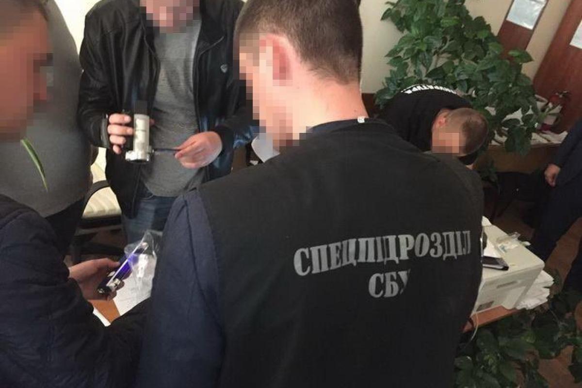 В Одесской области на взятке погорел налоговик-вымогатель В Одесской области на взятке погорел налоговик-вымогатель