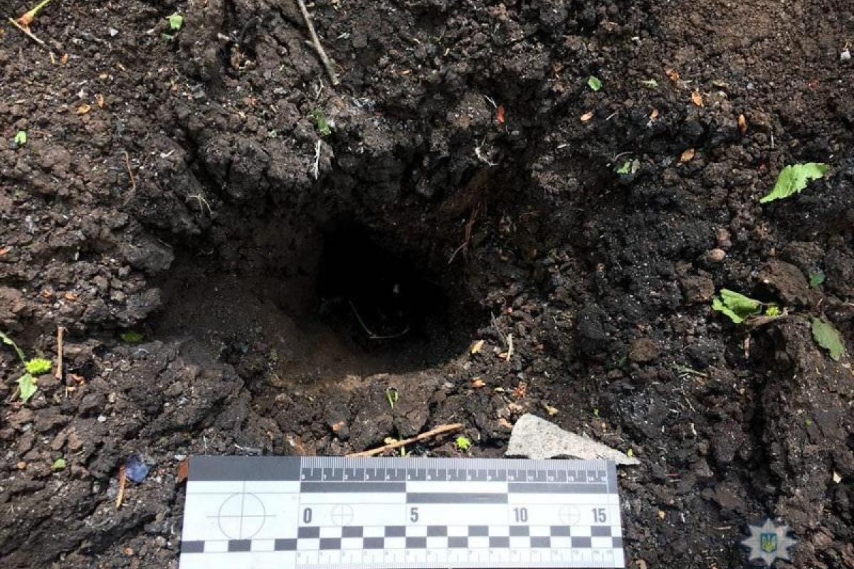 Боевики обстреляли прифронтовой поселок Новгородское на Донетчине: повреждены жилые дома Боевики обстреляли прифронтовой поселок Новгородское на Донетчине: повреждены жилые дома