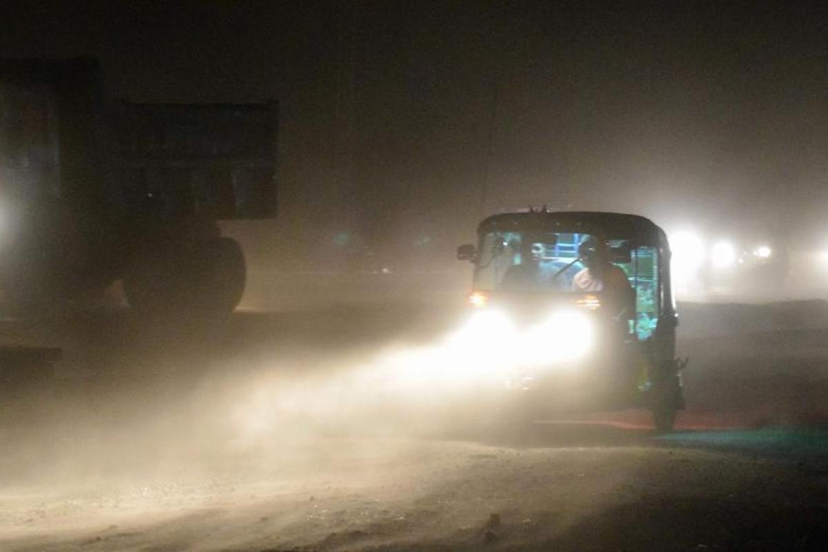 Индию накрыла песчаная буря: погибло 17 человек, еще 11 - ранены Индию накрыла песчаная буря: погибло 17 человек, еще 11 - ранены