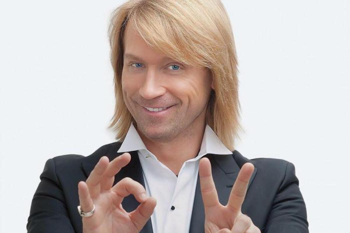 Олег Винник показал, как любит отдыхать и кто ему помогает оставаться в форме Олег Винник показал, как любит отдыхать и кто ему помогает оставаться в форме