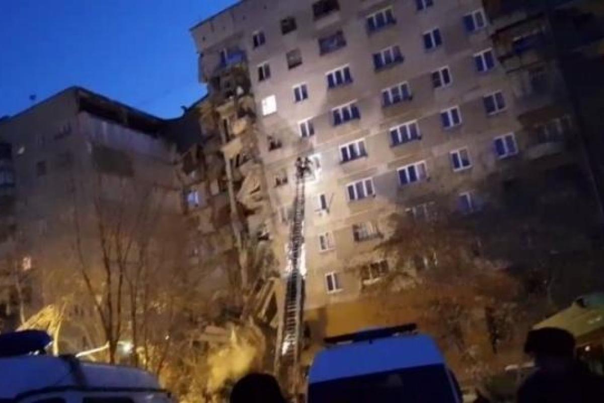 В России прогремел взрыв в многоэтажном жилом доме: обрушился целый подъезд В России прогремел взрыв в многоэтажном жилом доме: обрушился целый подъезд