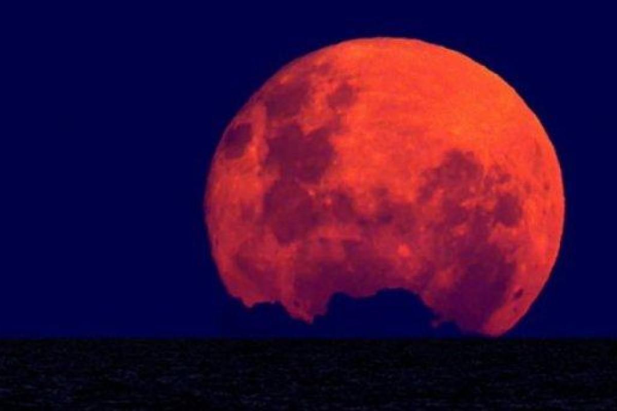 В январе 2019 года произойдет редкое астрономическое явление - суперлуние В январе 2019 года произойдет редкое астрономическое явление - суперлуние