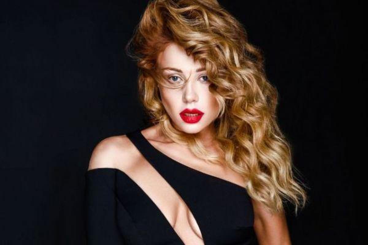 Обворожительная Тина Кароль снялась обнаженной в новом клипе