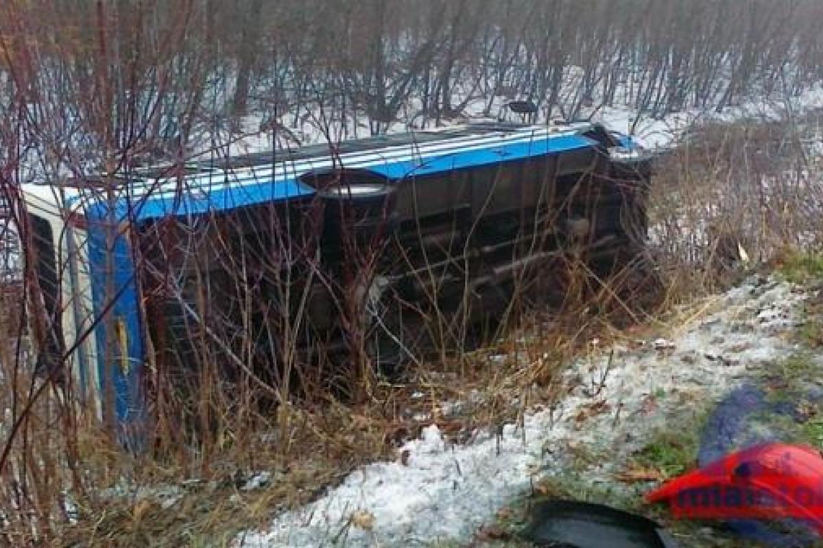 Масштабное ДТП в "ЛНР": столкнулись автобус и 5 авто, 10 пострадавших Масштабное ДТП в "ЛНР": столкнулись автобус и 5 авто, 10 пострадавших