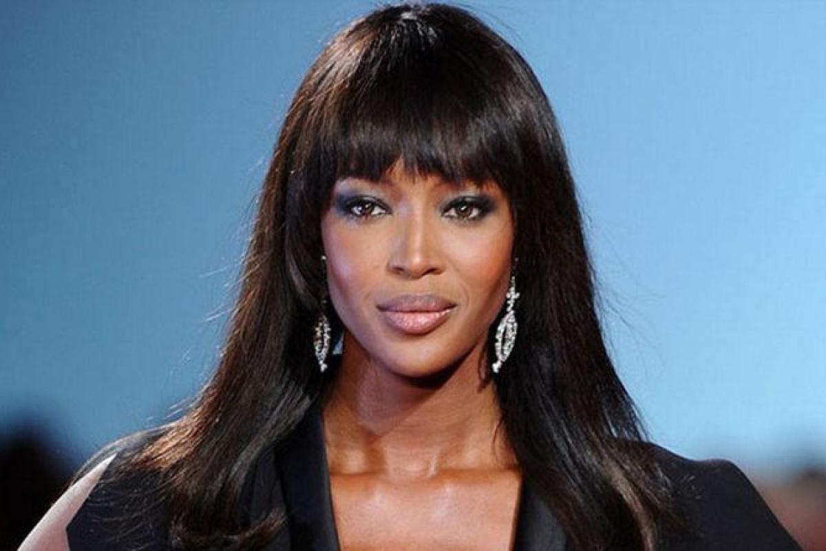 Супермодель Наоми Кэмпбелл показала, как выглядит без парика Супермодель Наоми Кэмпбелл показала, как выглядит без парика