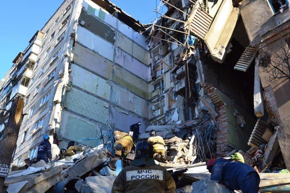 Пришел в сознание малыш, спасенный из-под завалов дома в российском Магнитогорске Пришел в сознание малыш, спасенный из-под завалов дома в российском Магнитогорске