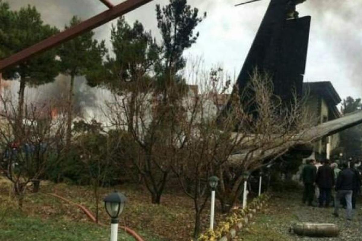 В Иране разбился грузовой Boeing 707: погибли 10 членов экипажа В Иране разбился грузовой Boeing 707: погибли 10 членов экипажа