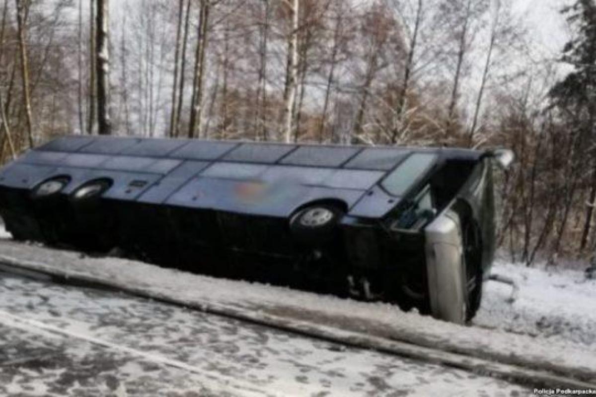 В Польше в ДТП попал автобус с белорусскими туристами: в аварии погибли 2 человека В Польше в ДТП попал автобус с белорусскими туристами: в аварии погибли 2 человека