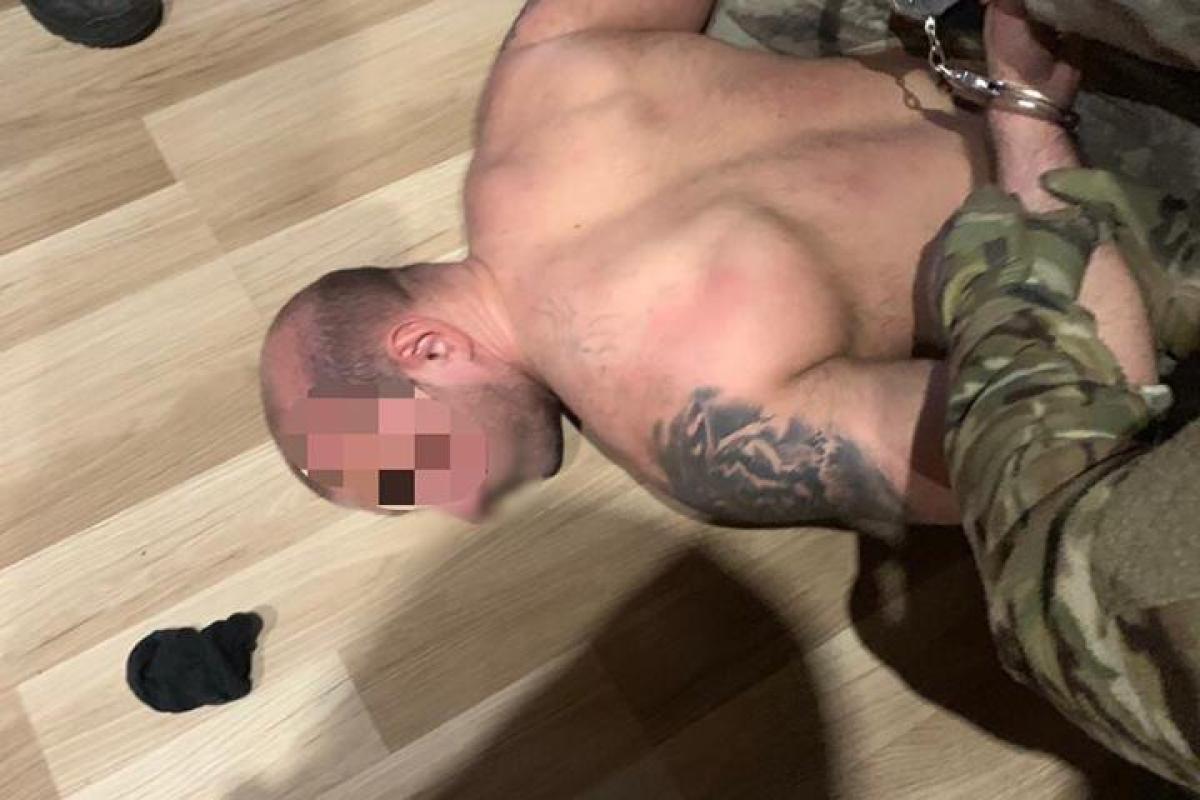 Во Львове в ходе спецоперации был задержан подозреваемый в организации убийства "Сармата" Во Львове в ходе спецоперации был задержан подозреваемый в организации убийства "Сармата"