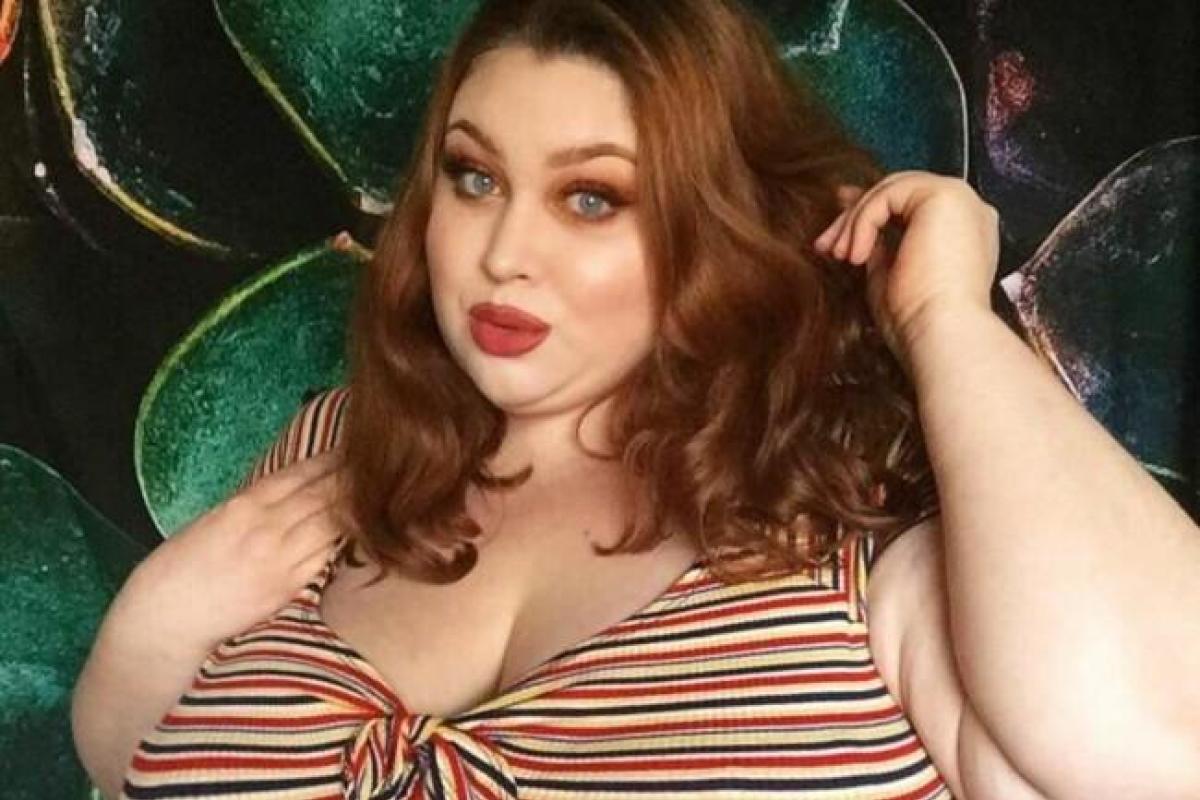 Американка весом 200 кг заработала целое состояние, показывая на камеру, как ест Американка весом 200 кг заработала целое состояние, показывая на камеру, как ест