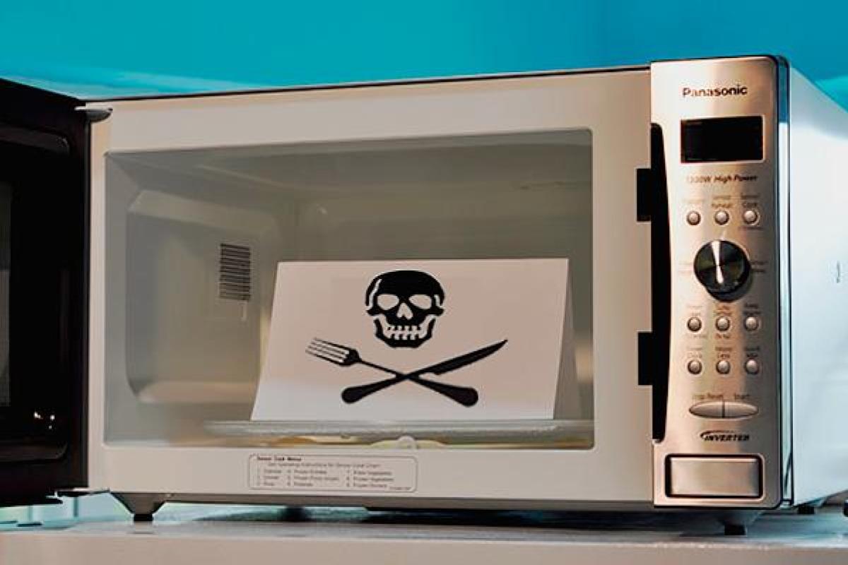 Супрун развеяла мифы о вреде приготовления пищи в микроволновой печи Супрун развеяла мифы о вреде приготовления пищи в микроволновой печи