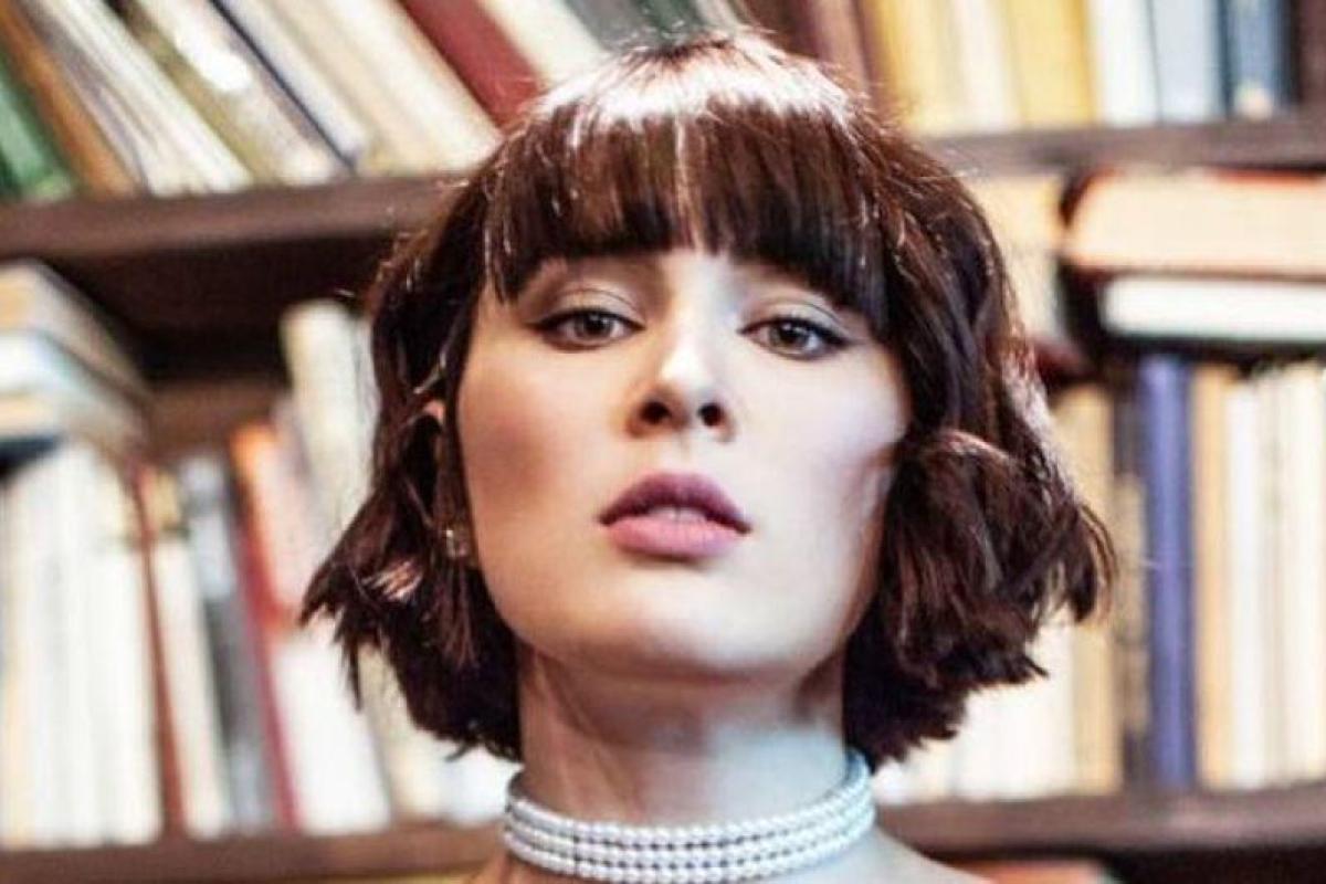 "Немножко сбавьте обороты!": MARUV записала видеообращение к своим поклонникам