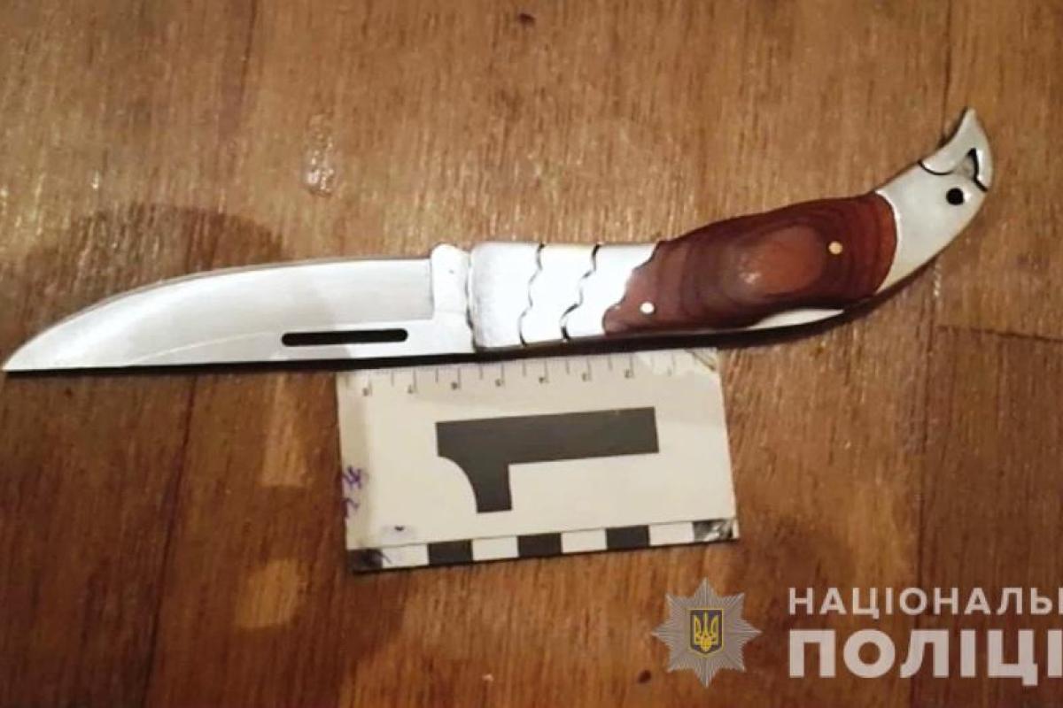 В Одессе по горячим следам задержали преступника, ударившего ножом полицейского В Одессе по горячим следам задержали преступника, ударившего ножом полицейского