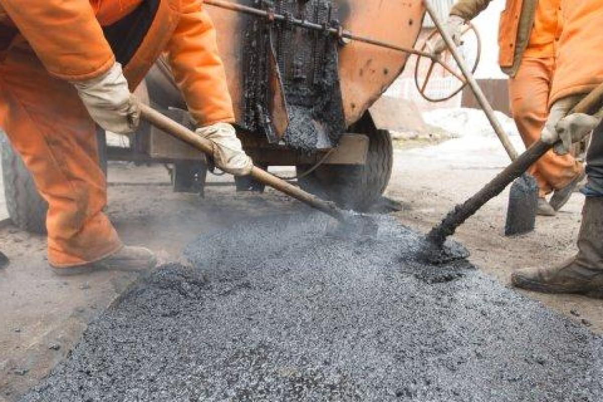 В Луганской области директор подрядной организации присвоил 1,4 млн грн, выделенных на ремонт дорог В Луганской области директор подрядной организации присвоил 1,4 млн грн, выделенных на ремонт дорог