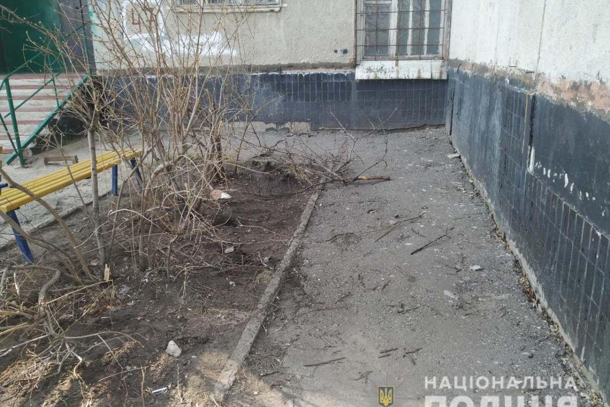 В Харькове 18-летняя девушка спрыгнула с крыши высотки В Харькове 18-летняя девушка спрыгнула с крыши высотки