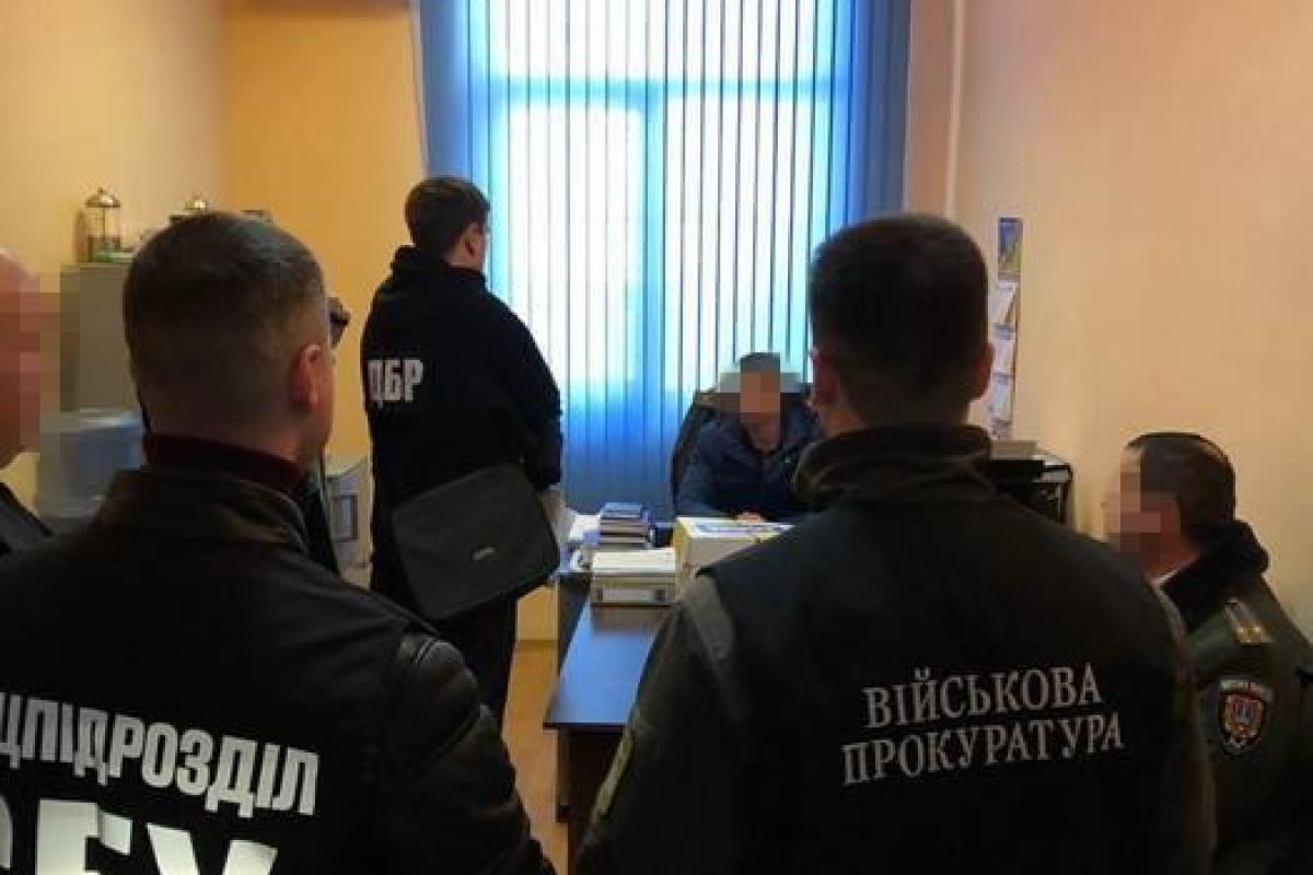 В Одессе на взятках погорело руководство СИЗО В Одессе на взятках погорело руководство СИЗО