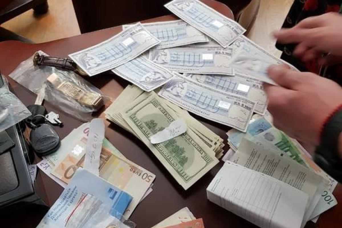 Крах международной финансовой пирамиды: СБУ накрыла группу аферистов Крах международной финансовой пирамиды: СБУ накрыла группу аферистов