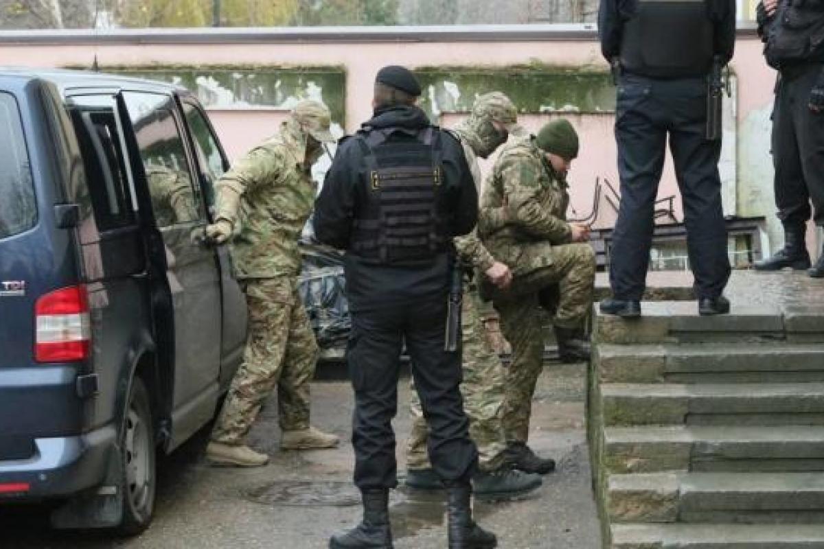 В России назначили психиатрическую экспертизу пленным украинским морякам В России назначили психиатрическую экспертизу пленным украинским морякам