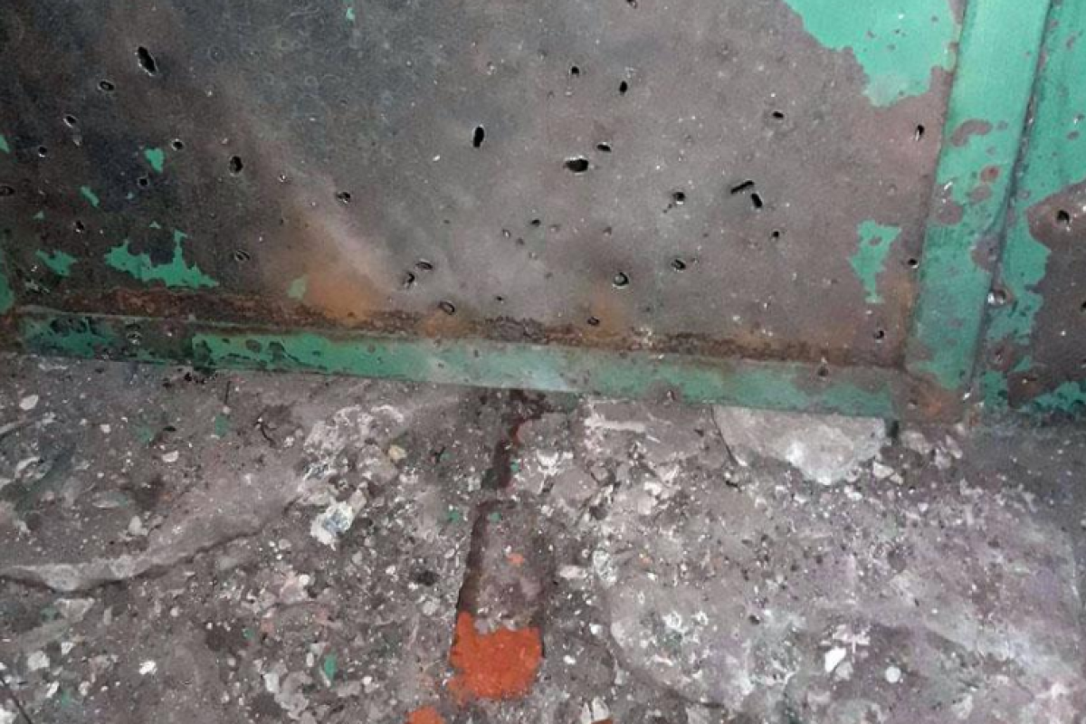 Боевики обстреляли поселок Верхнеторецкое: ранен мирный житель Боевики обстреляли поселок Верхнеторецкое: ранен мирный житель