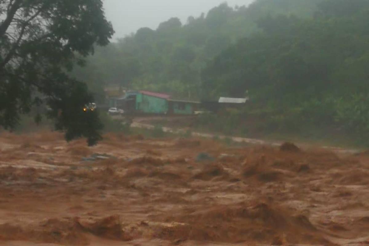 На Зимбабве и Мозамбик обрушился тропический циклон: есть жертвы