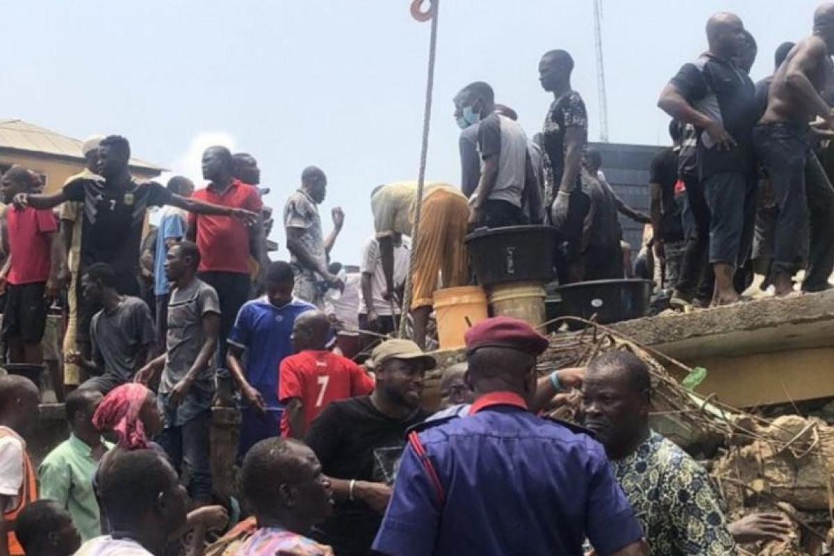 В Нигерии количество погибших при обрушении школы выросло до 18