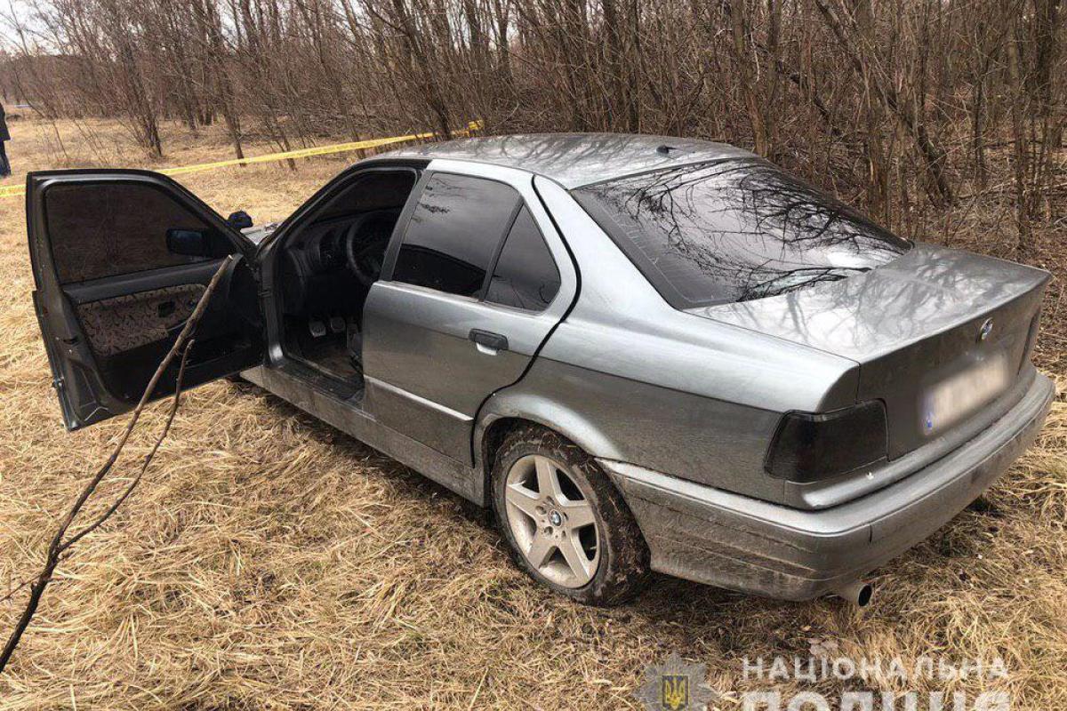 В Днепропетровской области водитель авто бросил гранату в сторону полицейских: есть раненый В Днепропетровской области водитель авто бросил гранату в сторону полицейских: есть раненый