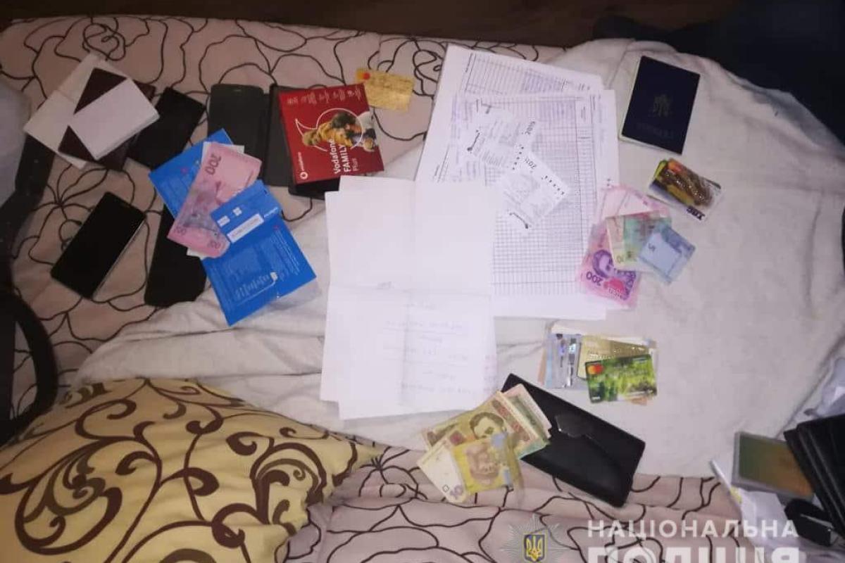 В Киеве две "бизнес-леди" организовали трансграничный канал торговли людьми В Киеве две "бизнес-леди" организовали трансграничный канал торговли людьми
