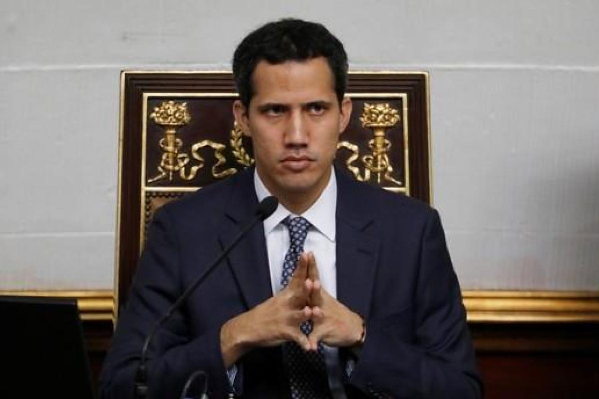 В Венесуэле лидера оппозиции Хуана Гуайдо лишили неприкосновенности