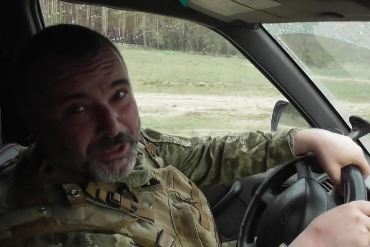 "Из вас делают дураков. А разгребать, в случае чего, будем мы": ветеран АТО обратился к украинцам-избирателям "Из вас делают дураков. А разгребать, в случае чего, будем мы": ветеран АТО обратился к украинцам-избирателям