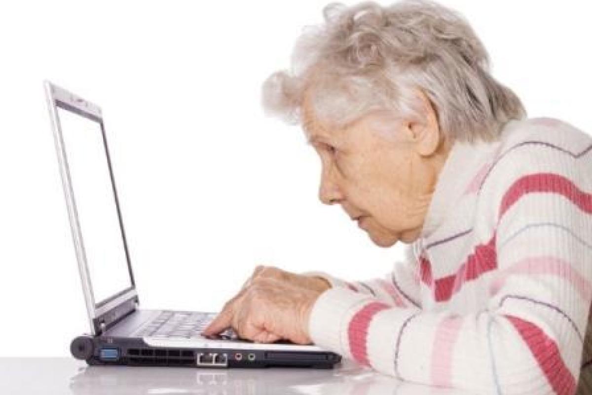 Веб-портал ПФУ: проверить размер пенсии, получить справку и заказать документы пенсионеры могут не выходя из дома