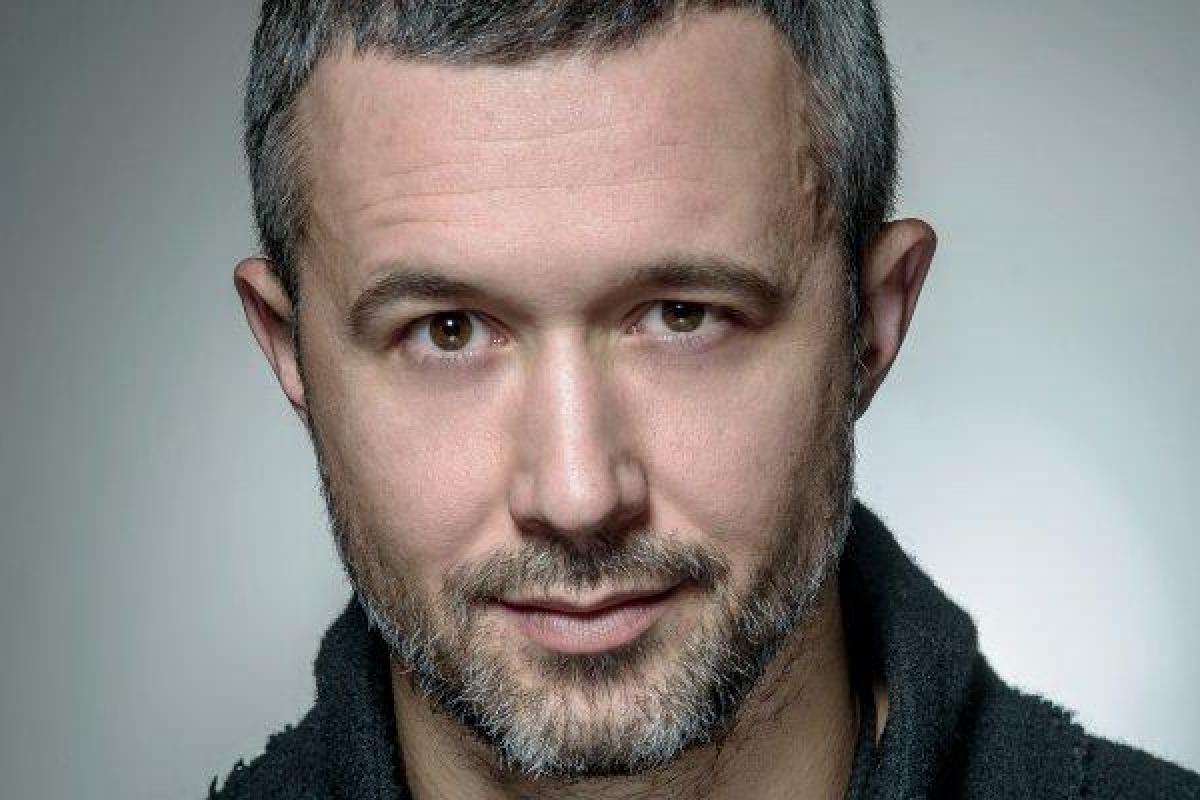 Платиновый блондин: Музыкант Сергей Бабкин кардинально поменял имидж