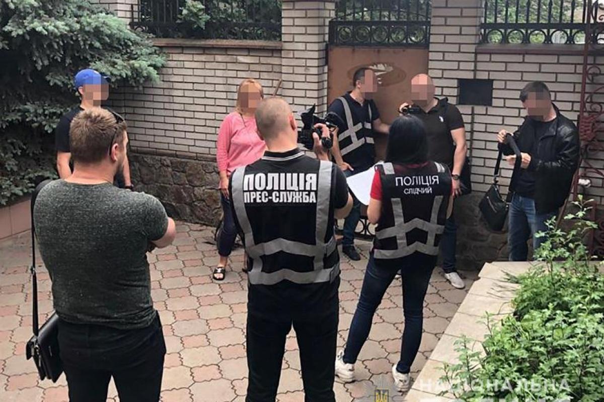 Под Запорожьем полиция "накрыла" незаконный "реабилитационный центр", где насильно удерживали людей Под Запорожьем полиция "накрыла" незаконный "реабилитационный центр", где насильно удерживали людей