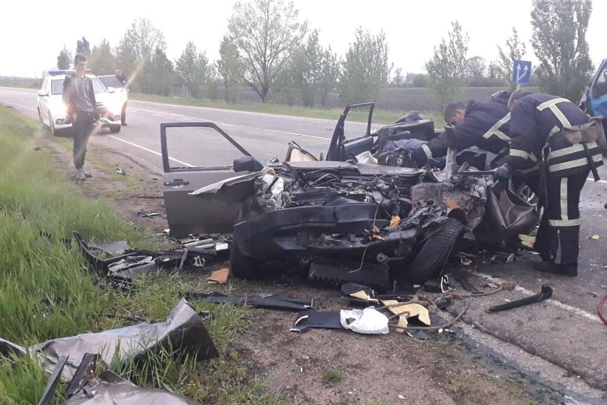 Смертельное ДТП на трассе "Мариуполь-Бердянск": есть жертвы Смертельное ДТП на трассе "Мариуполь-Бердянск": есть жертвы