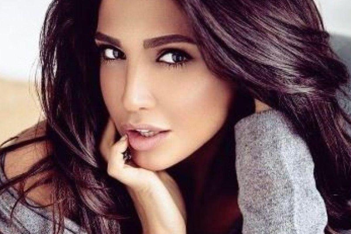 Экс-солистка группы "Виа Гра" показала беременный животик