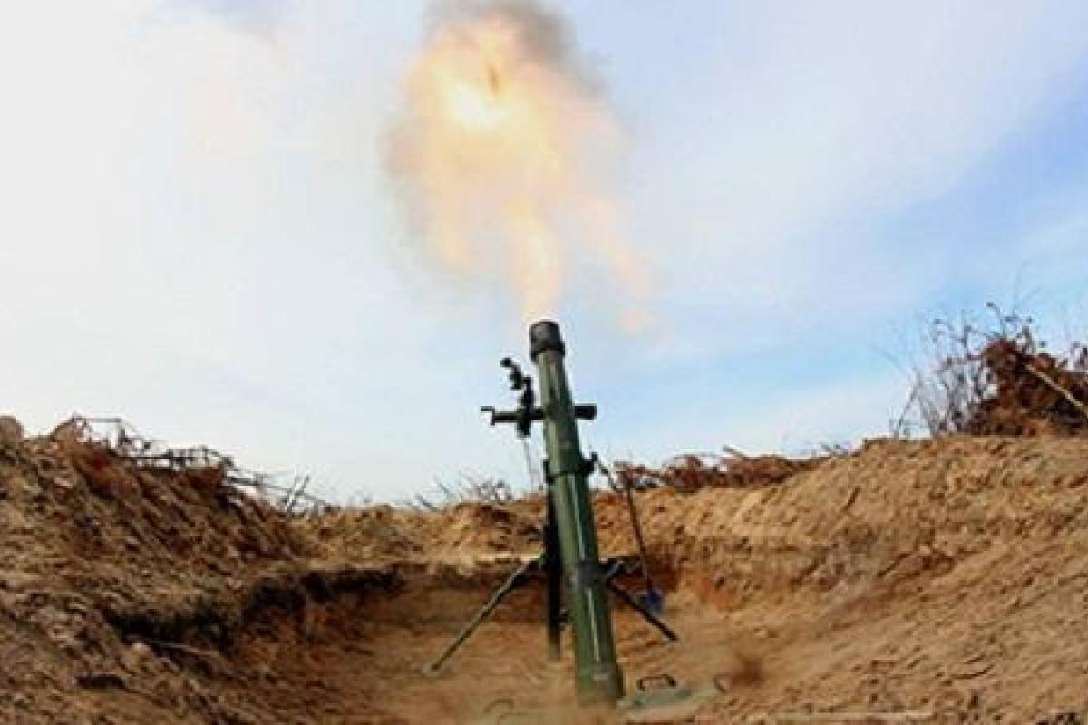 "Снаряд влетел прямо в окно квартиры": Боевики вновь обстреляли жилые районы Золотого-4