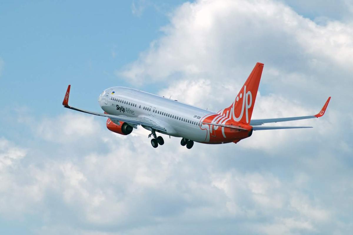 Суд приостановил лицензию украинского лоукостера SkyUp: жесткая реакция министра инфраструктуры