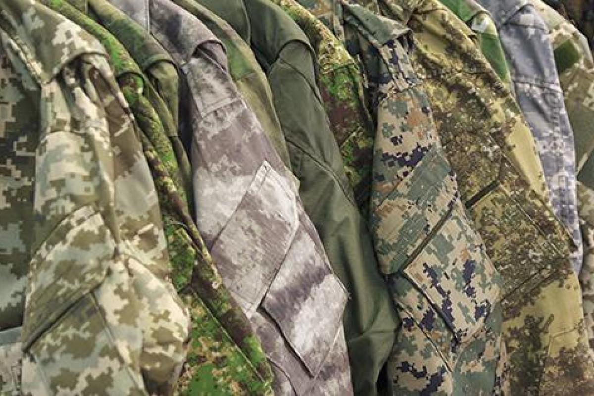 Украинцев будут штрaфовать за ношение военного камyфляжа