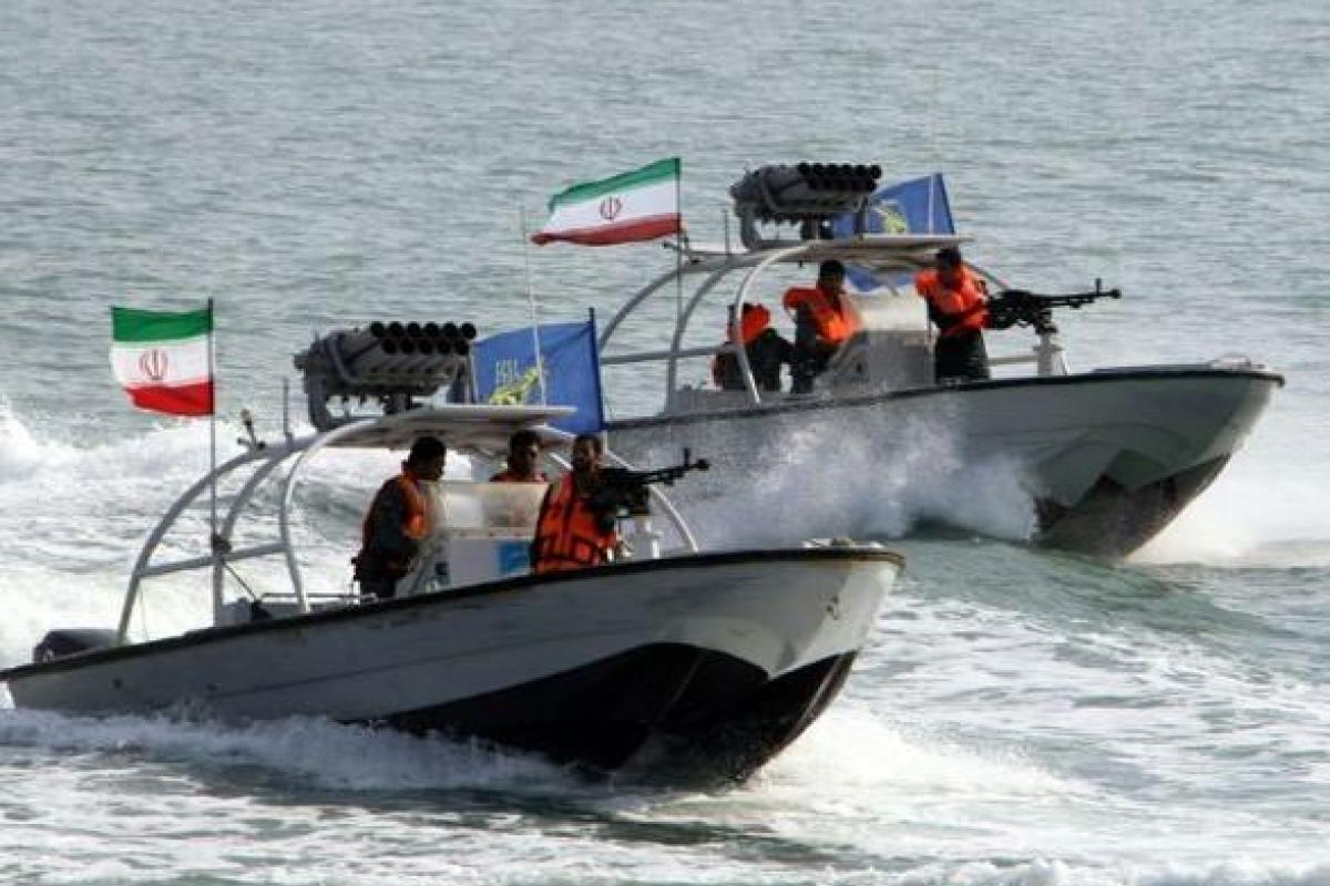 Конфликт в Ормузском проливе: иранские катера пытались захватить танкер Британии