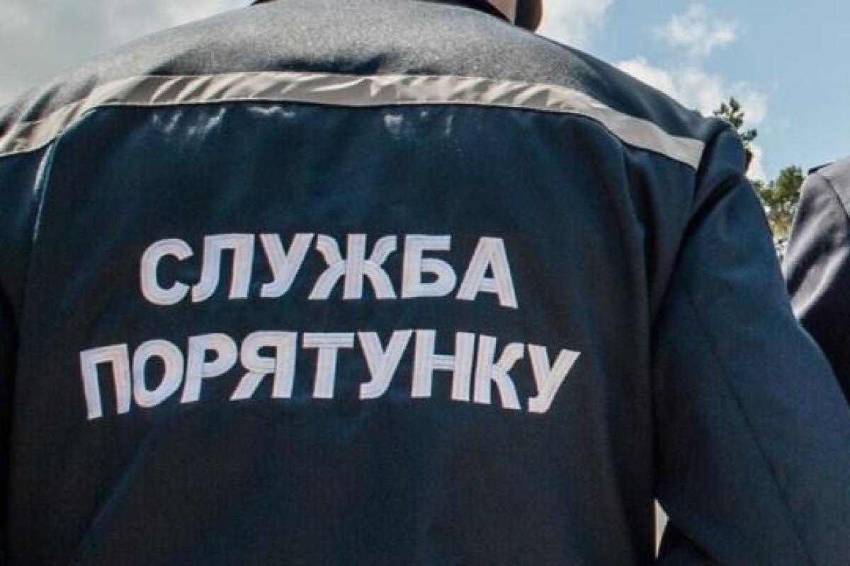 В Лисичанске спасатели провели экстренную эвакуацию жильцов из аварийного дома В Лисичанске спасатели провели экстренную эвакуацию жильцов из аварийного дома