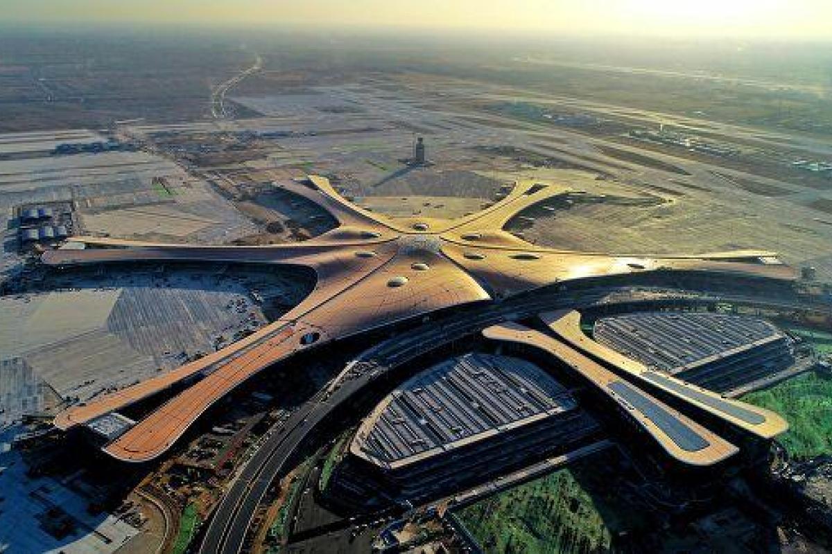 В Китае открыли самый большой в мире аэропорт