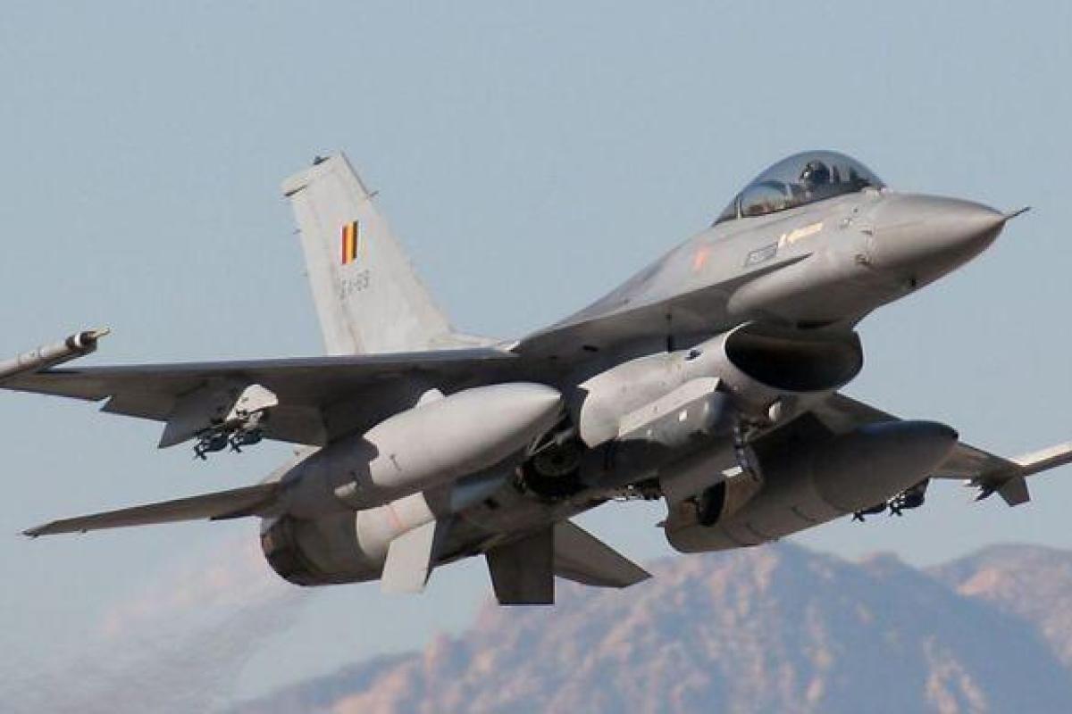 Во Франции разбился истребитель F-16 бельгийских ВВС: пилоты успели катапультироваться