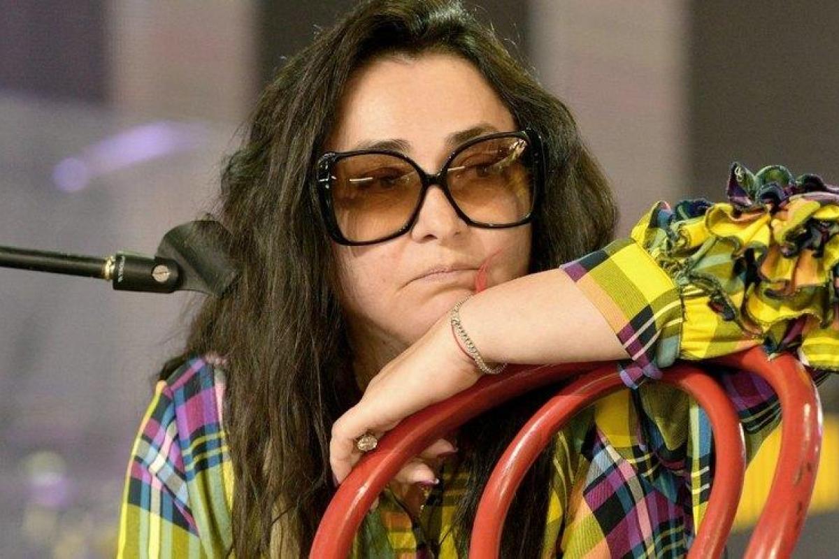 "Баба огонь и без комплексов": В Сети обсуждают прозрачный наряд Лолиты Милявской "Баба огонь и без комплексов": В Сети обсуждают прозрачный наряд Лолиты Милявской