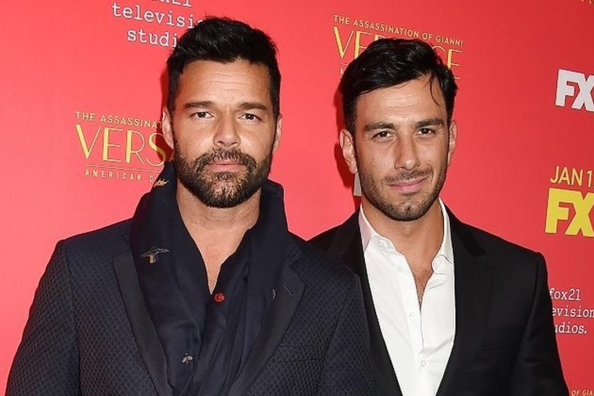 Рики Мартин с мужем показали первое фото своего четвертого ребенка Рики Мартин с мужем показали первое фото своего четвертого ребенка